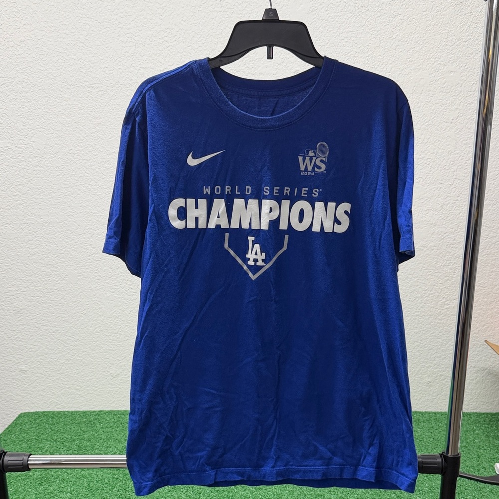 Nike MLB Los Angeles Dodgers 2024 World Series Champs Tee New size Large NWOT